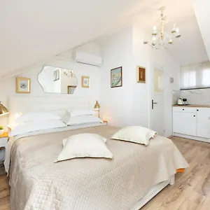 Guest house And Petra, Split