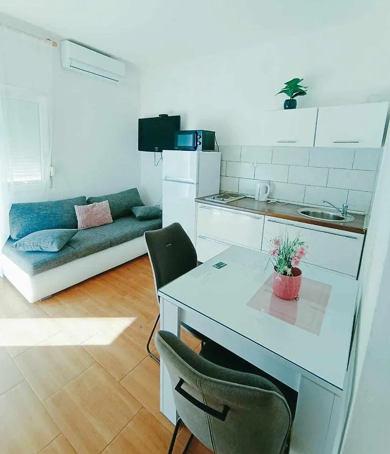 *** בית הארחה ספליט Apartments Jagoda קרואטיה